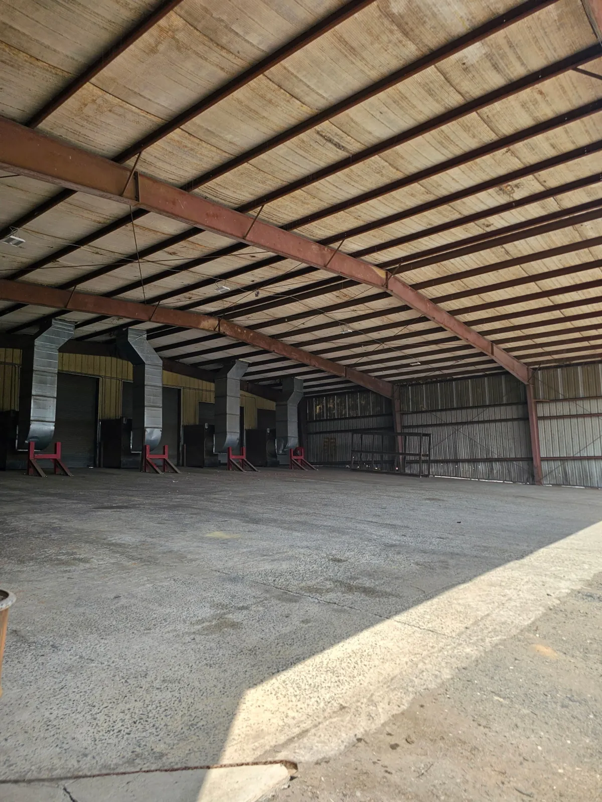 Covered open-sided flex space for materials and equipment at Total Space